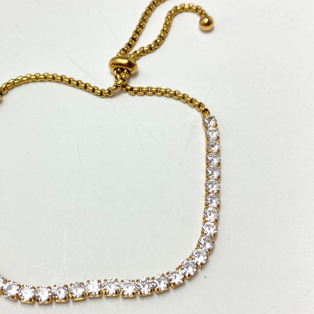 Toggle tennis bracelet